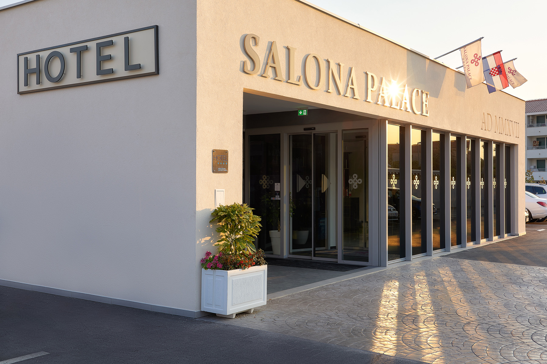 Hotel-Salona-Palace-Bussines-stays
