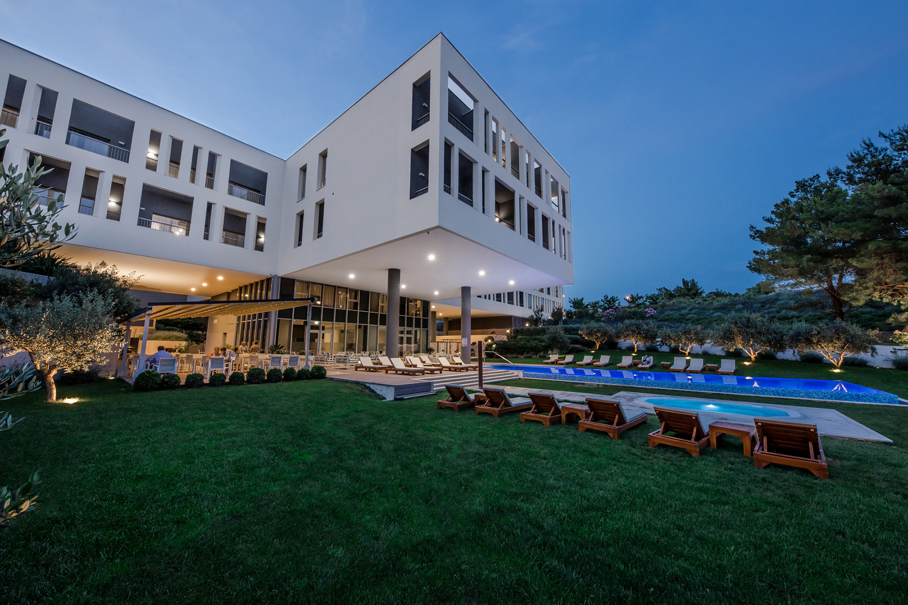 Hotel-Salona-Palace-Group-stays